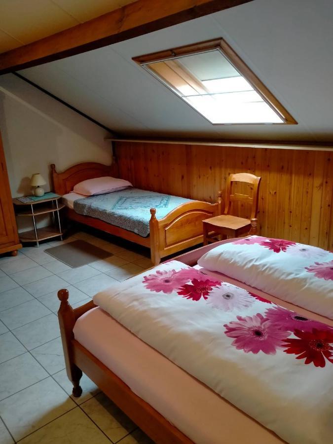 Gasthof Lederhose Diepenbeek Luaran gambar