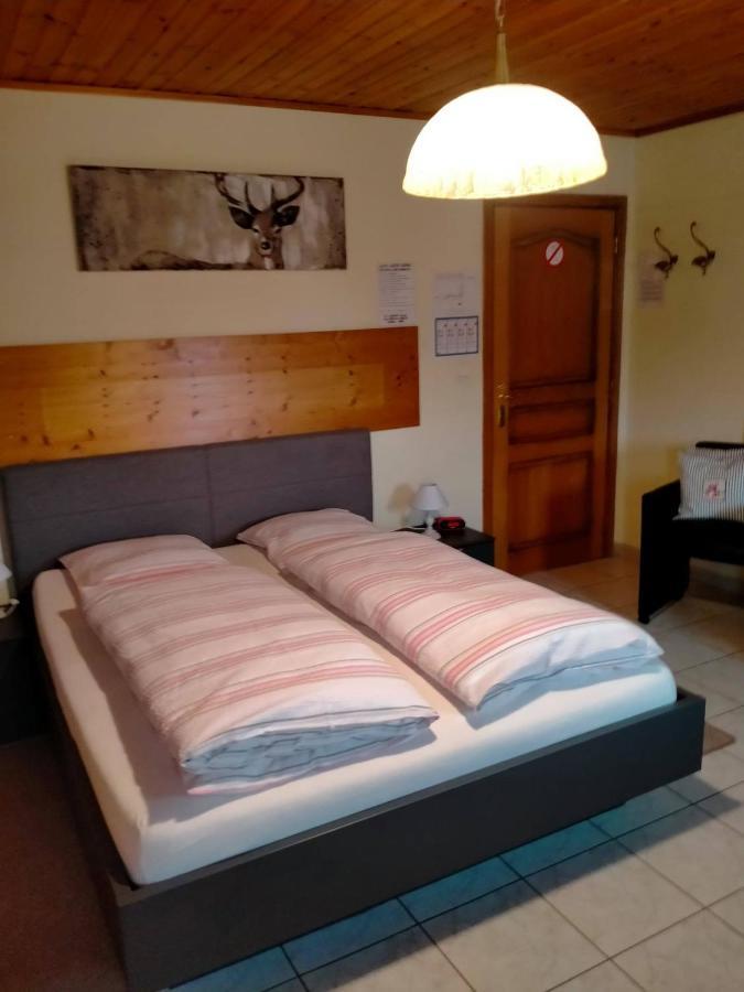 Gasthof Lederhose Diepenbeek Luaran gambar