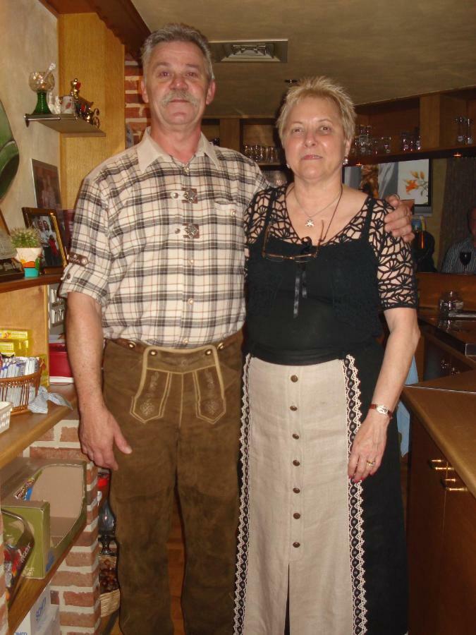 Gasthof Lederhose Diepenbeek Luaran gambar